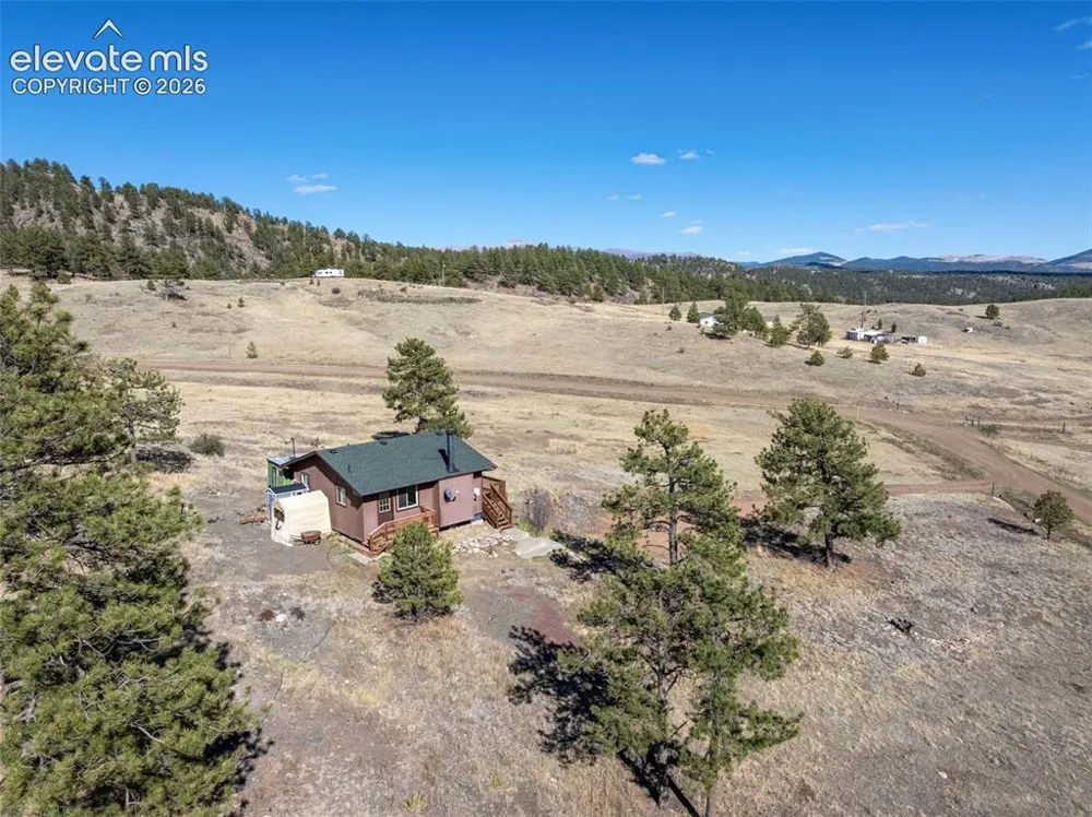 11 Valley Circle Guffey, CO 80820
