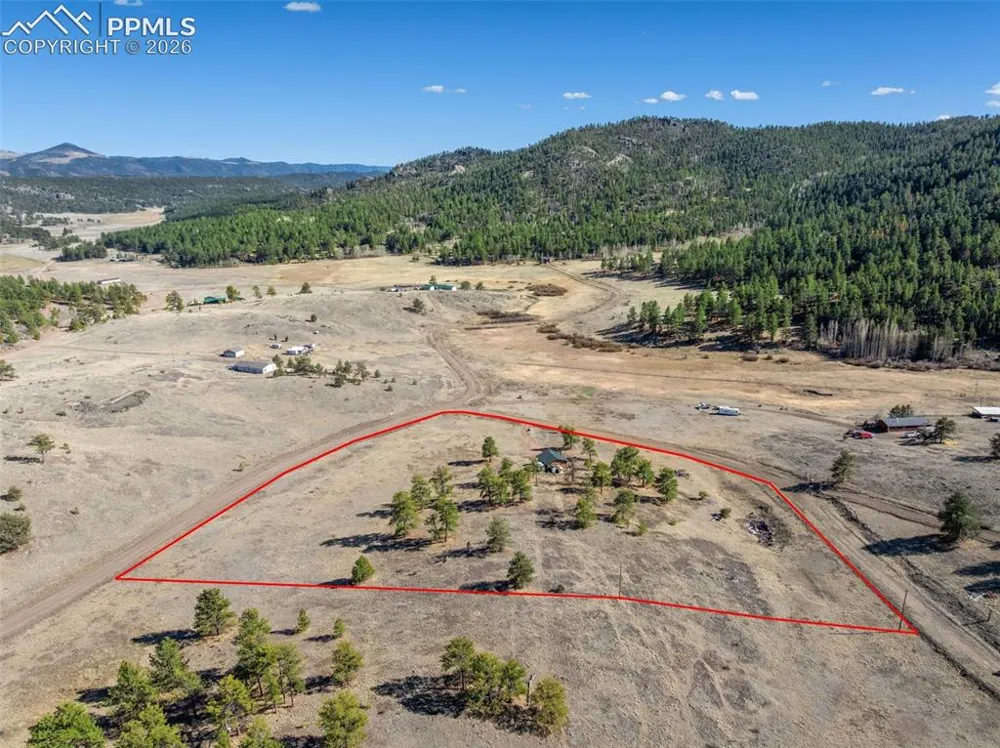11 Valley Circle Guffey, CO 80820