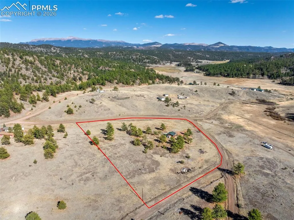 11 Valley Circle Guffey, CO 80820
