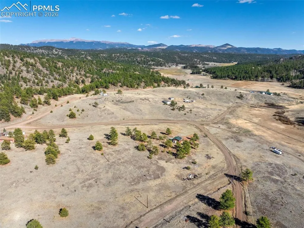 11 Valley Circle Guffey, CO 80820