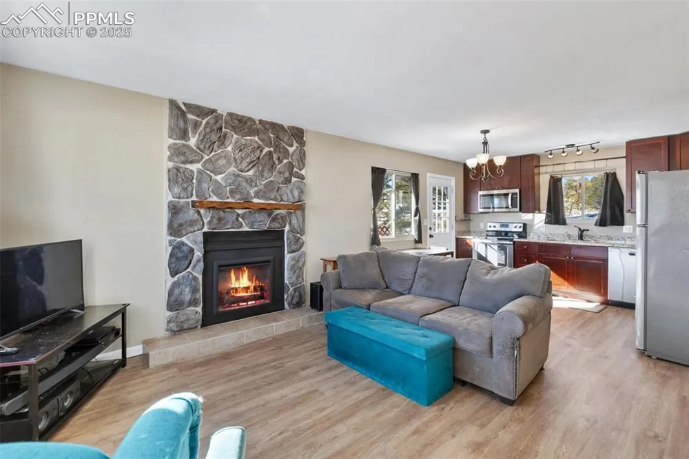 11 Valley Circle Guffey, CO 80820
