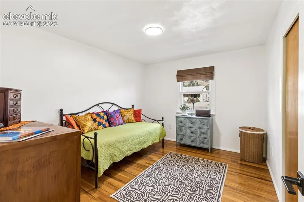 207 Beckers Lane Manitou Springs, CO 80829
