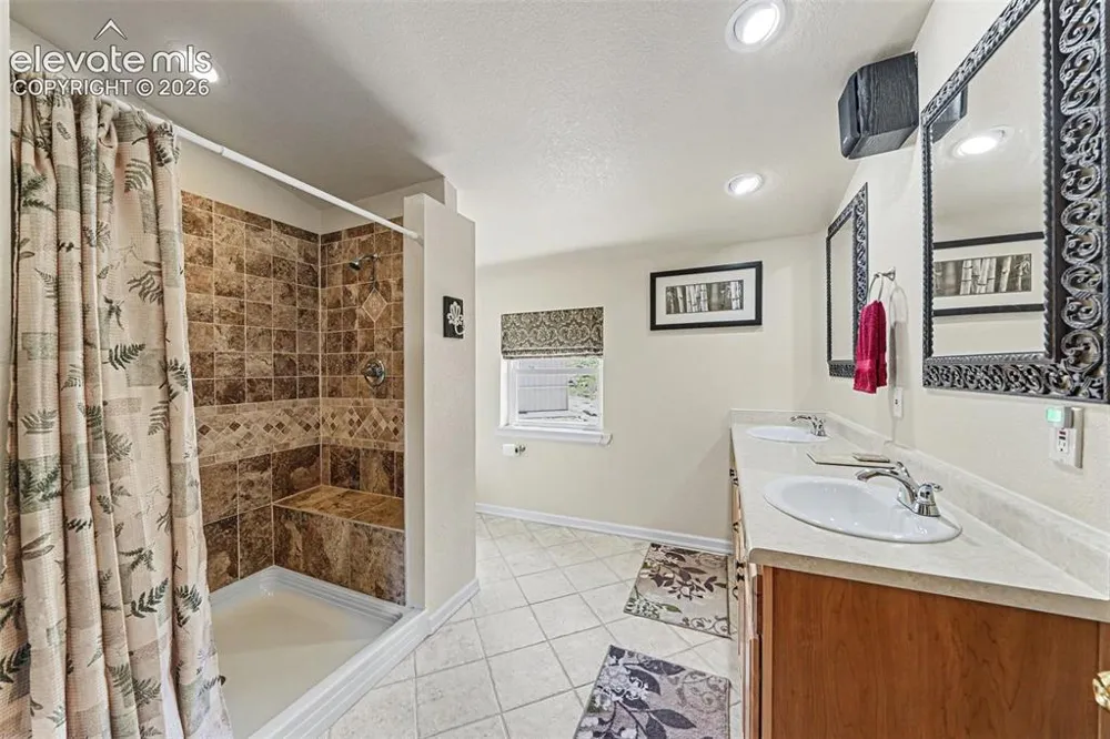 610 Matterhorn Circle Westcliffe, CO 81252