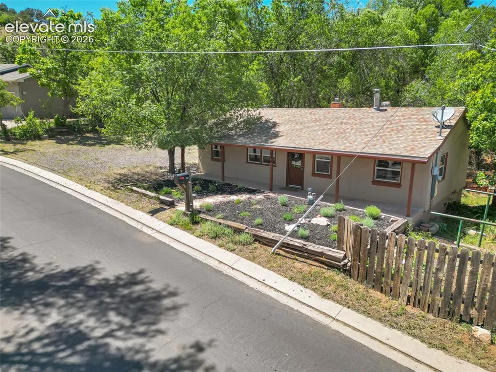 344 Plainview Place Manitou Springs, CO 80829