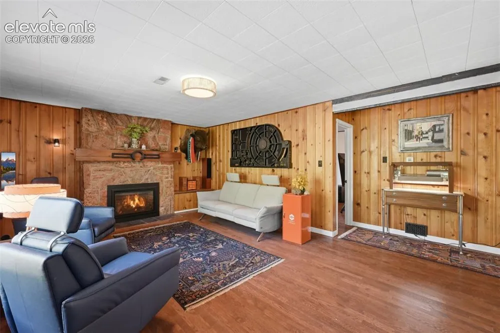 10420 El Paso Avenue Green Mountain Falls, CO 80819