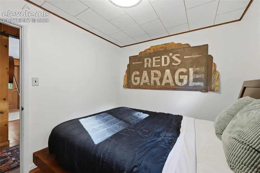 10420 El Paso Avenue Green Mountain Falls, CO 80819