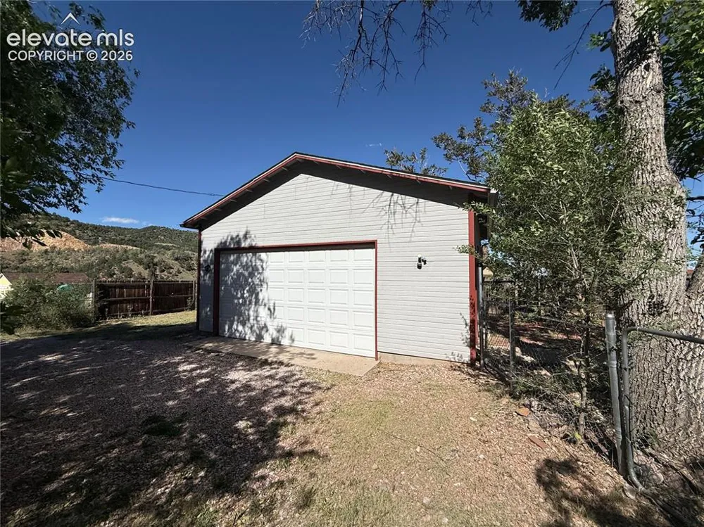 208 Iron Road Manitou Springs, CO 80829