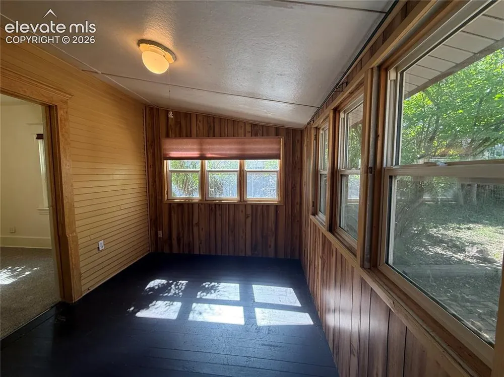 208 Iron Road Manitou Springs, CO 80829