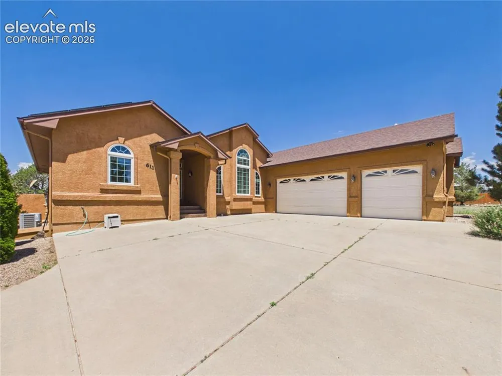 611 S Lone Cowboy Drive Pueblo West, CO 81007