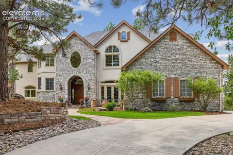 2376 Trails End