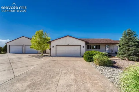 831 E Paseo Dorado Drive