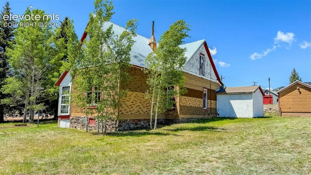 11105 County Road 102 Guffey, CO 80820