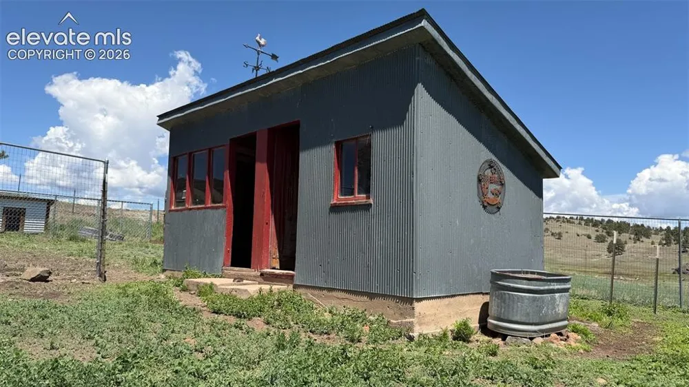 11105 County Road 102 Guffey, CO 80820