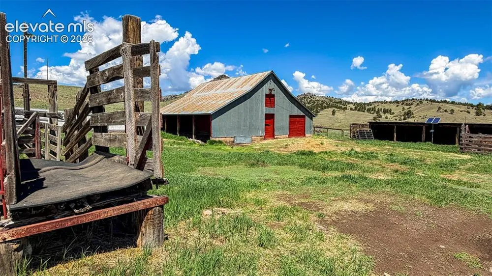 11105 County Road 102 Guffey, CO 80820