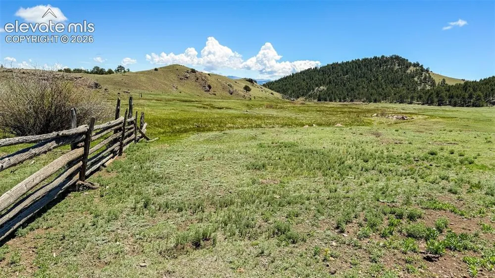 11105 County Road 102 Guffey, CO 80820