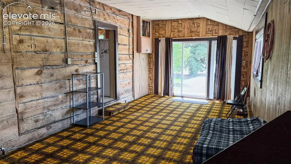 11105 County Road 102 Guffey, CO 80820