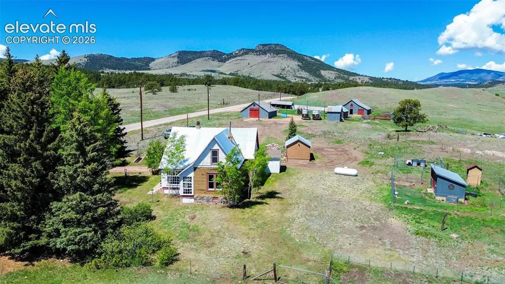 11105 County Road 102 Guffey, CO 80820