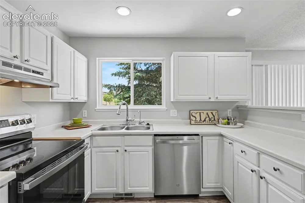 1010 Magic Lamp Way #A Monument, CO 80132