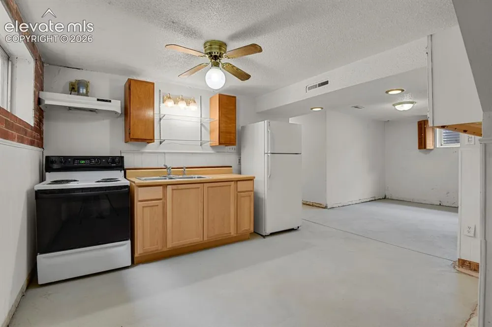 523 E Las Animas Street Colorado Springs, CO 80903