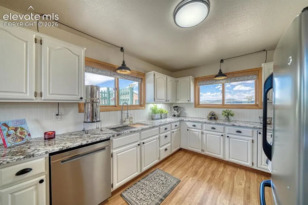 895 Acorn Road Cotopaxi, CO 81223