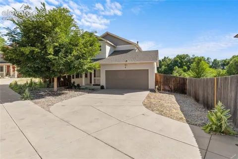 6 Audubon Drive
