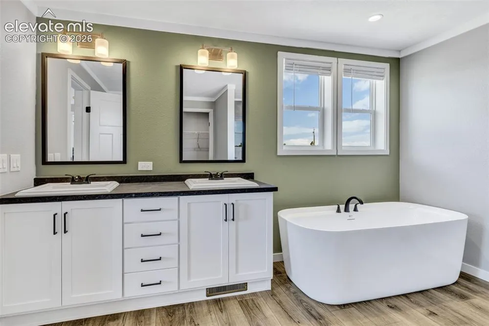 930 Awesome View Yoder, CO 80864