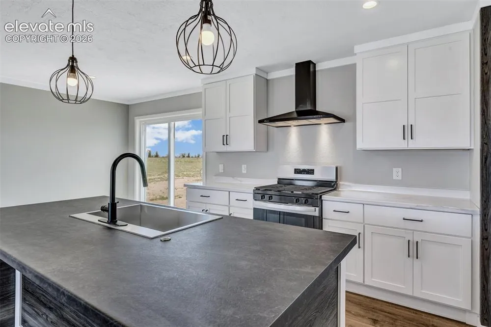 930 Awesome View Yoder, CO 80864