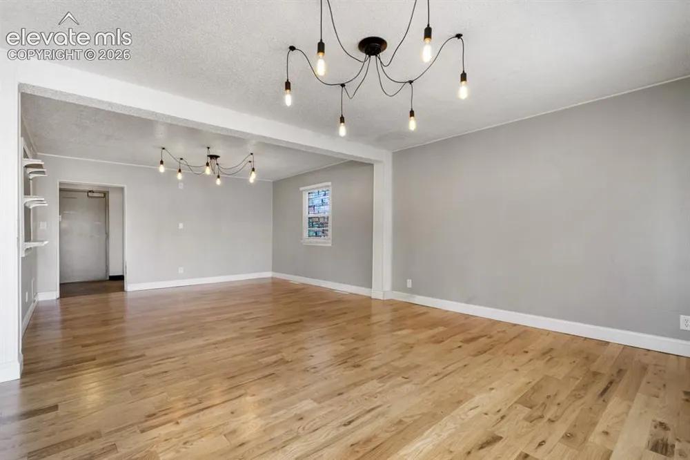 22 Iowa Avenue Colorado Springs, CO 80909