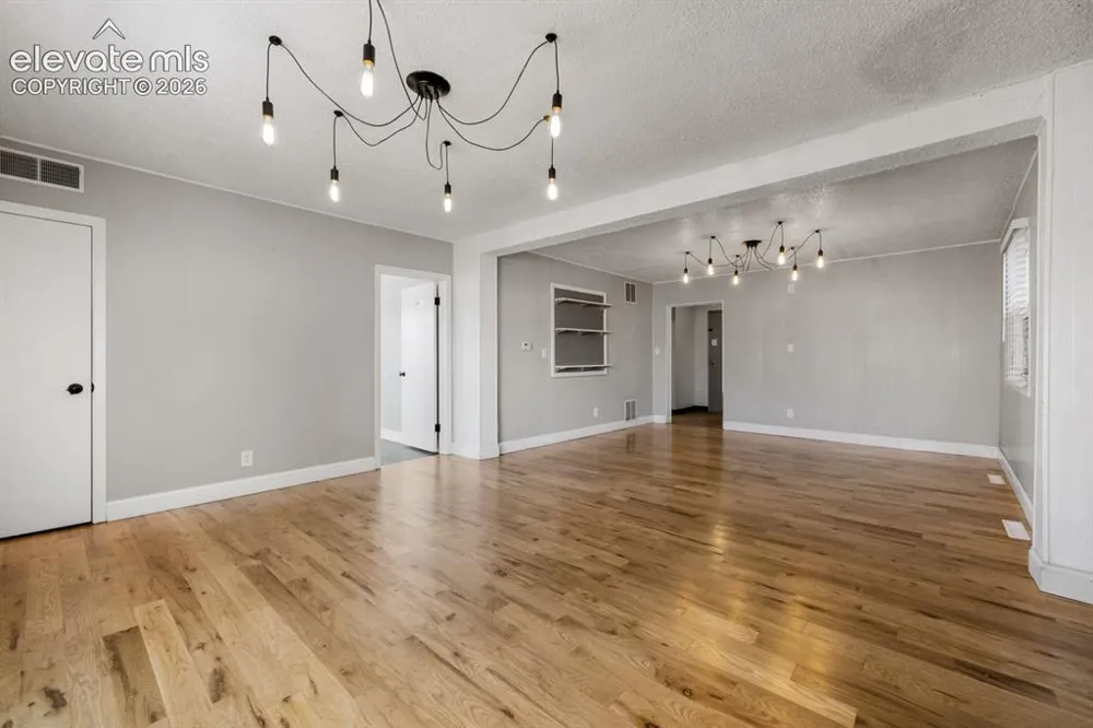 22 Iowa Avenue Colorado Springs, CO 80909