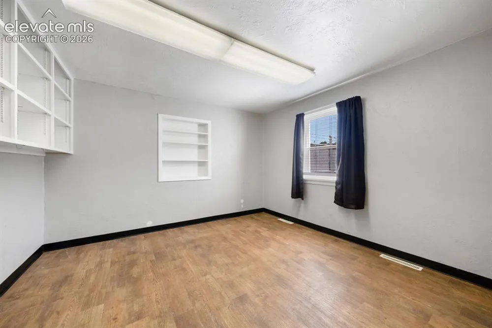 22 Iowa Avenue Colorado Springs, CO 80909