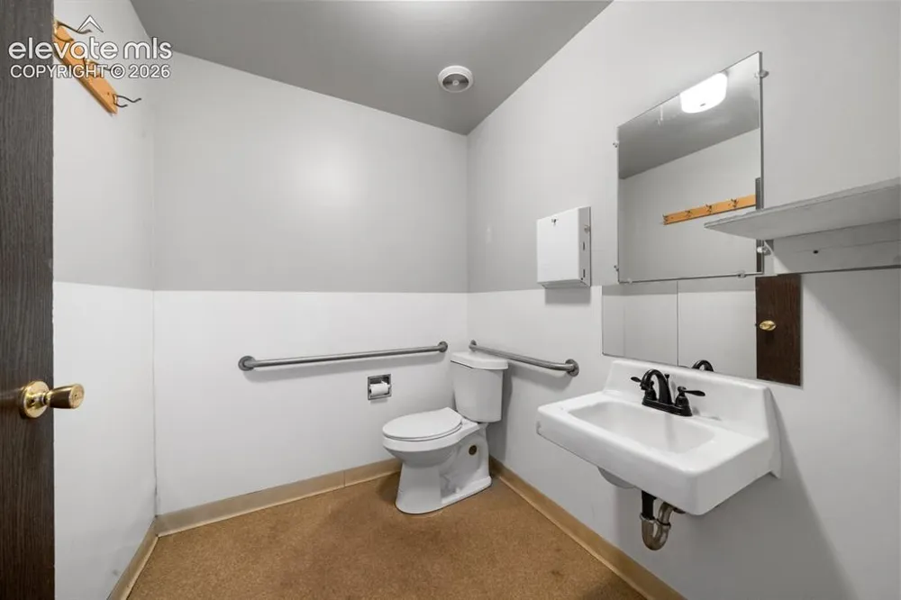 22 Iowa Avenue Colorado Springs, CO 80909