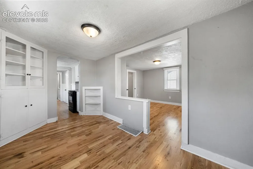 22 Iowa Avenue Colorado Springs, CO 80909