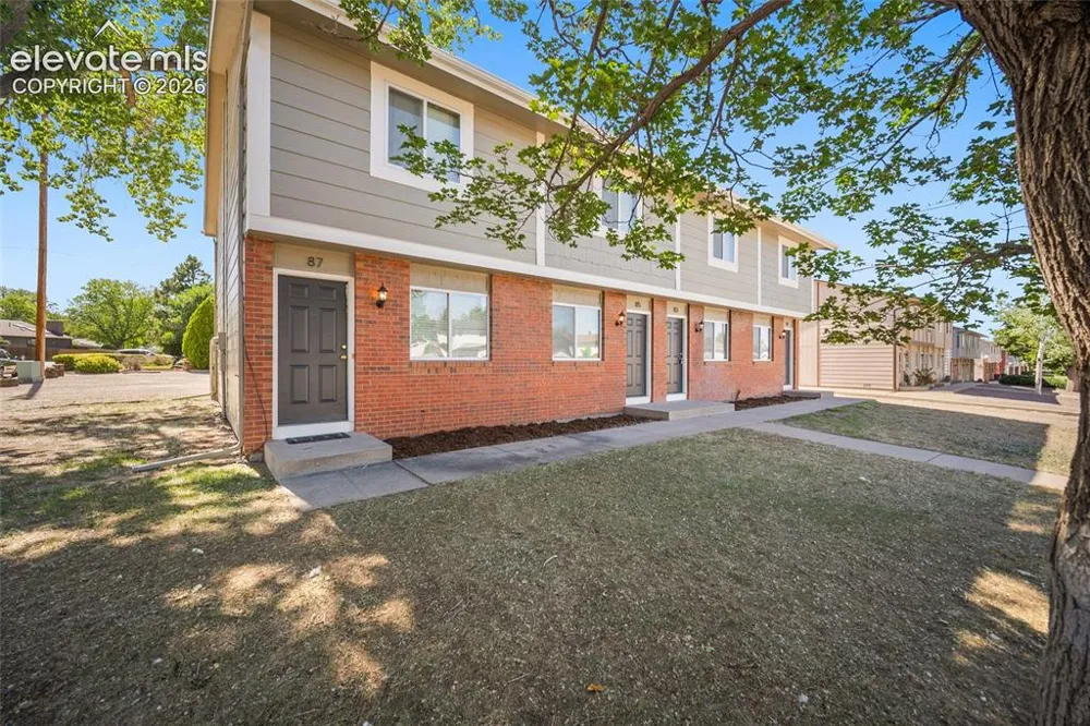 81 Castle Royal Drive #87 Pueblo, CO 81005