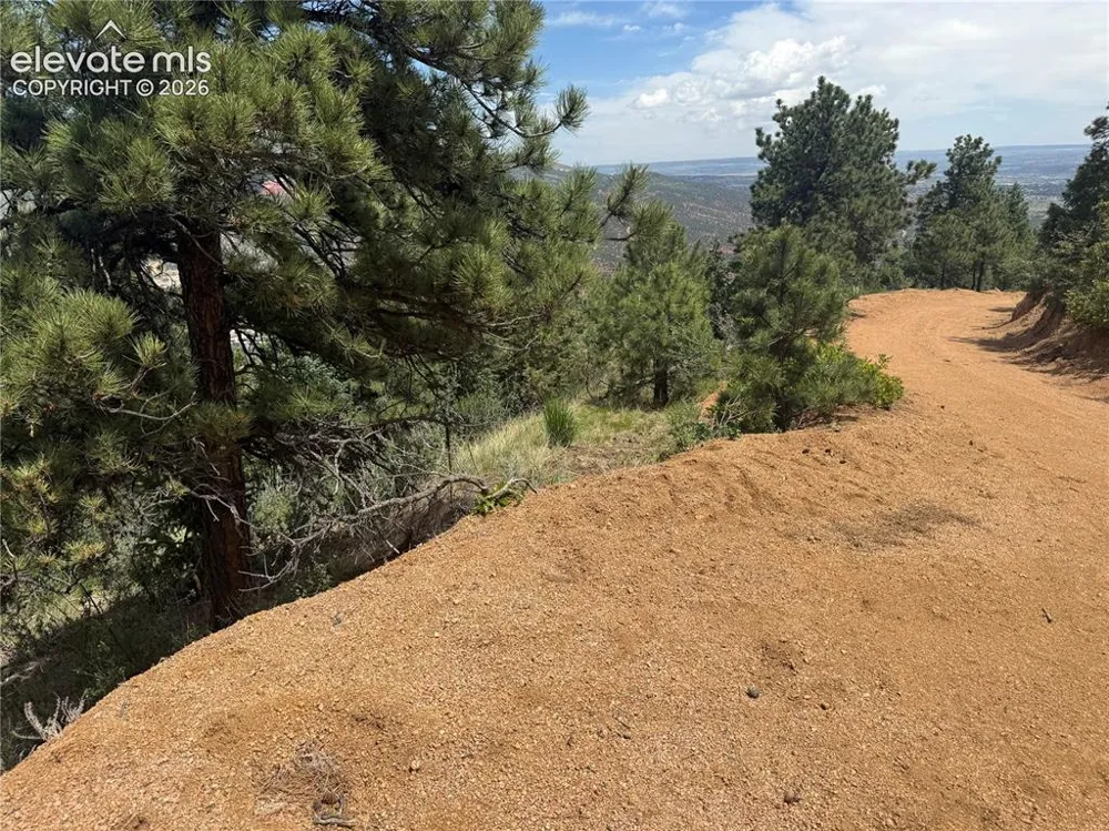 358 Sugarloaf Road Manitou Springs, CO 80829