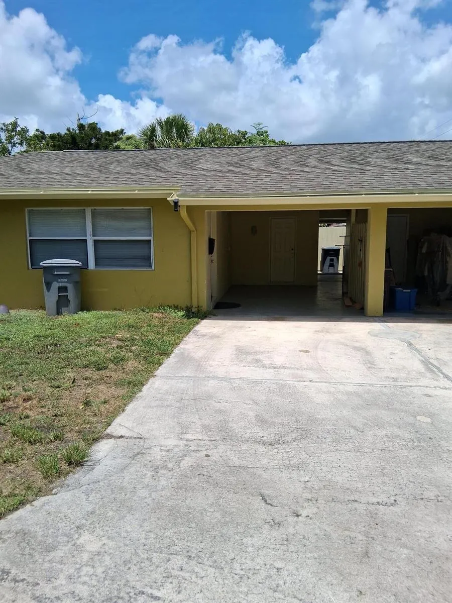 212 Palmetto Drive Lake Park, FL 33403