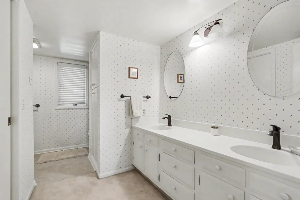 4161 Lake Terrace Drive Kalamazoo, MI 49008