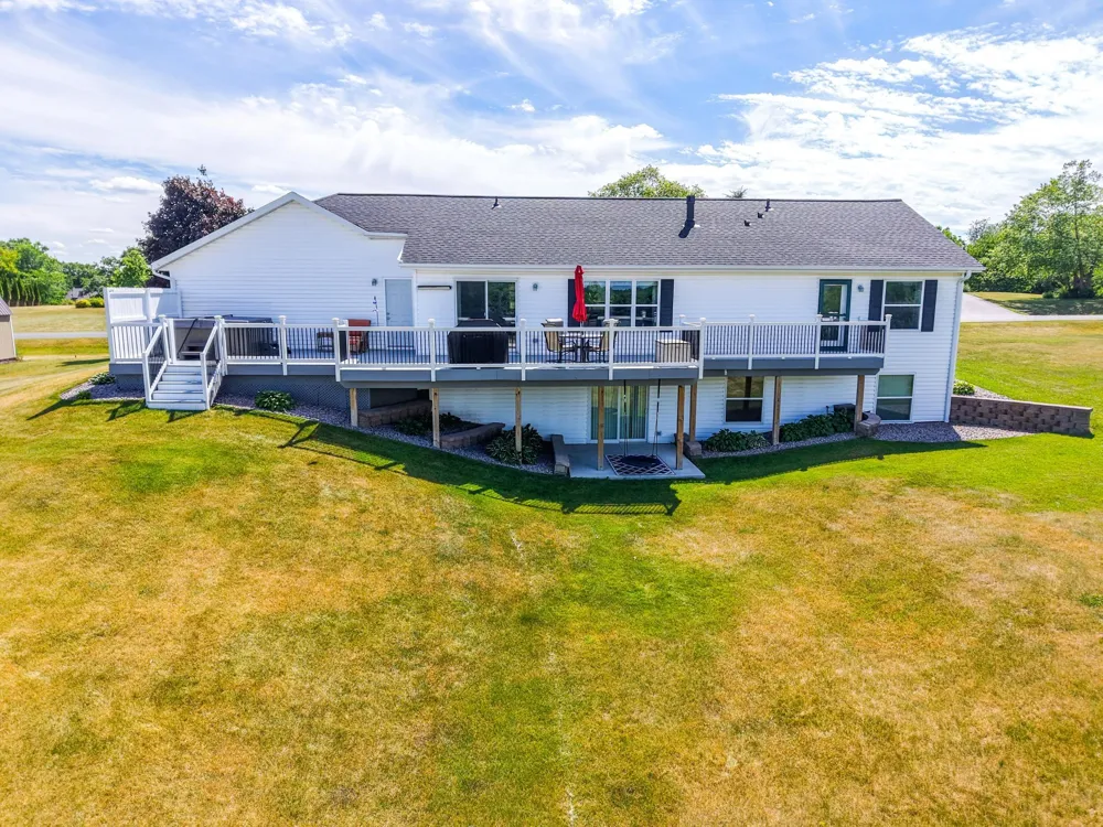 1090 Cedar Ridge Lane SW Oronoco, MN 55960