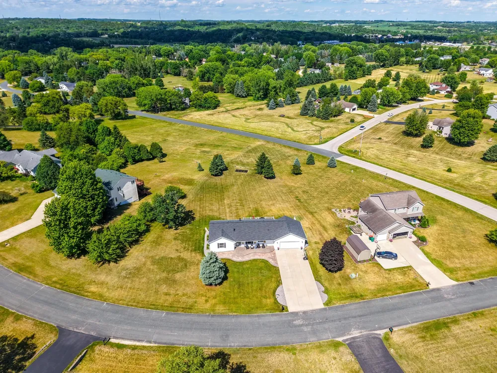 1090 Cedar Ridge Lane SW Oronoco, MN 55960