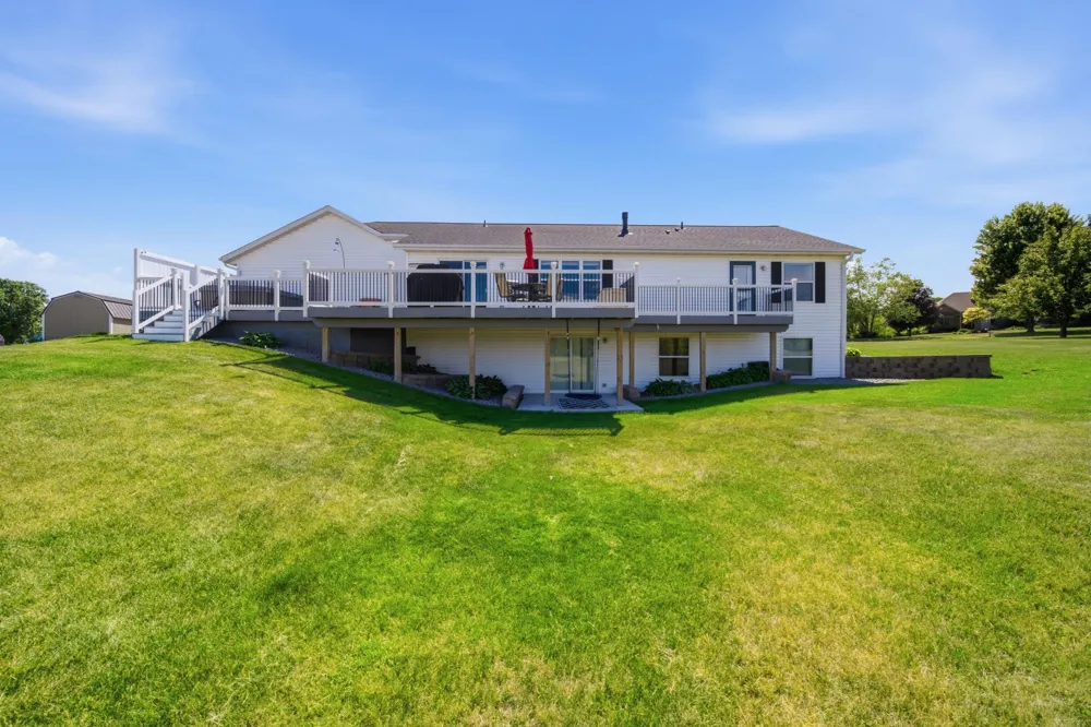 1090 Cedar Ridge Lane SW Oronoco, MN 55960