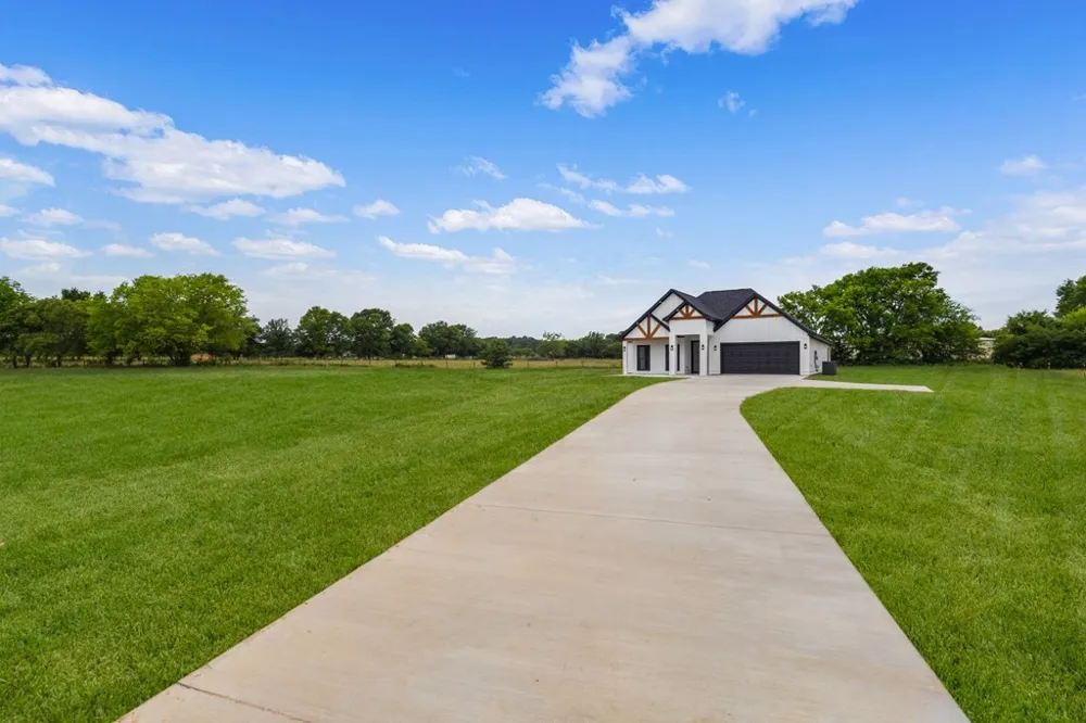 183 Private Road 8642 Canton, TX 75103