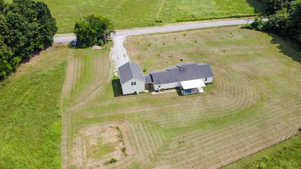 831 Philippi Rd Wartrace, TN 37183