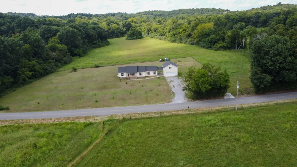 831 Philippi Rd Wartrace, TN 37183