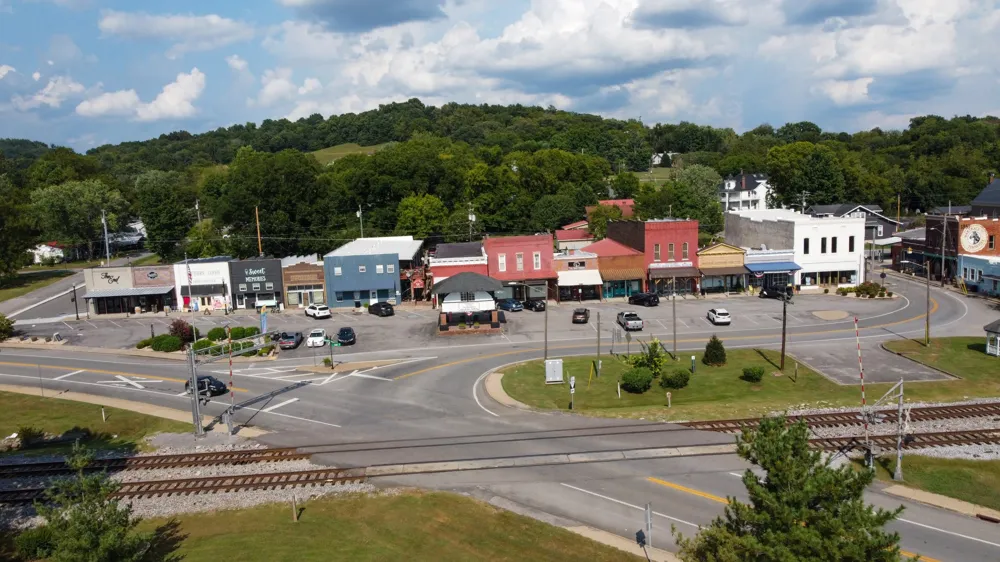 831 Philippi Rd Wartrace, TN 37183