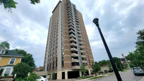410 Groveland Avenue #202