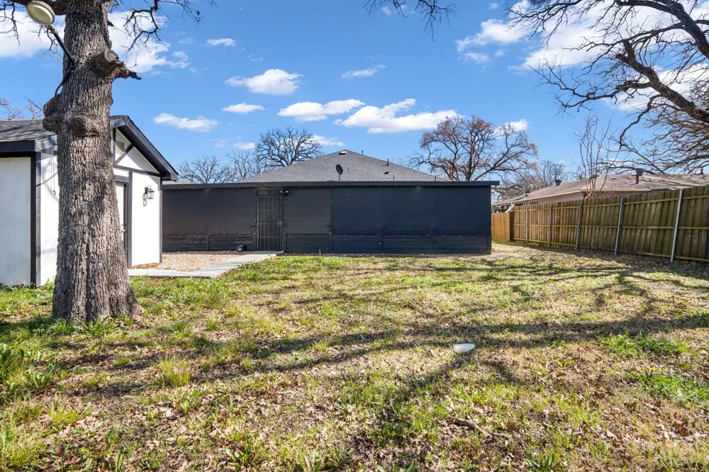 3505 Wood Oak Drive Balch Springs, TX 75180