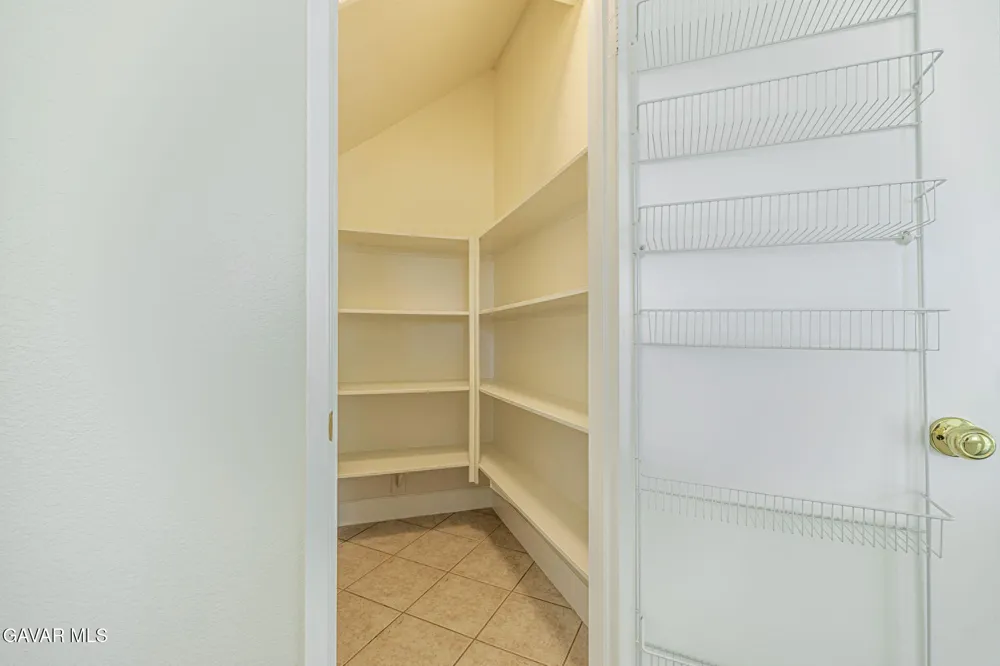 42327 W 42nd Street Quartz Hill, CA 93536