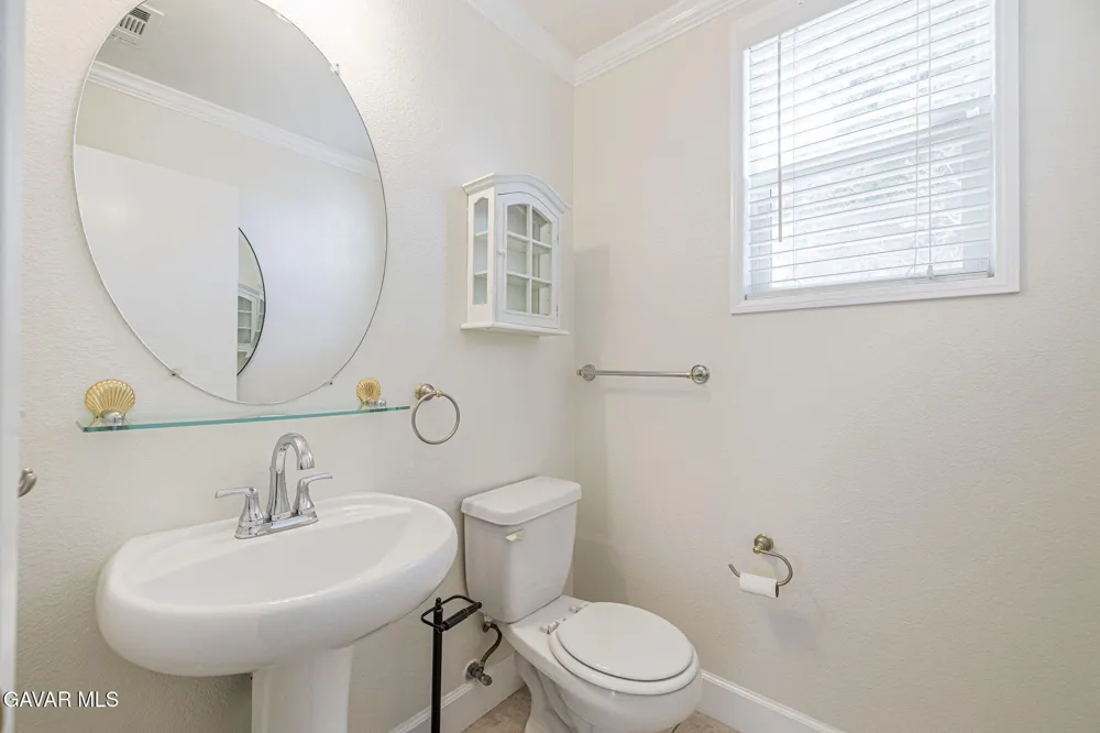 42327 W 42nd Street Quartz Hill, CA 93536