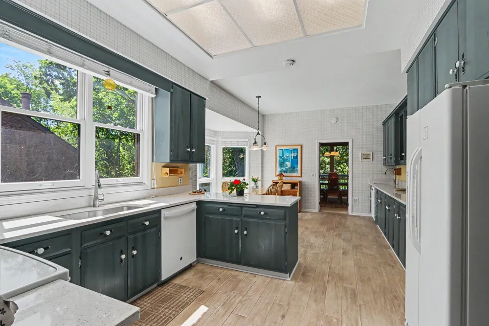 4161 Lake Terrace Drive Kalamazoo City, MI 49008