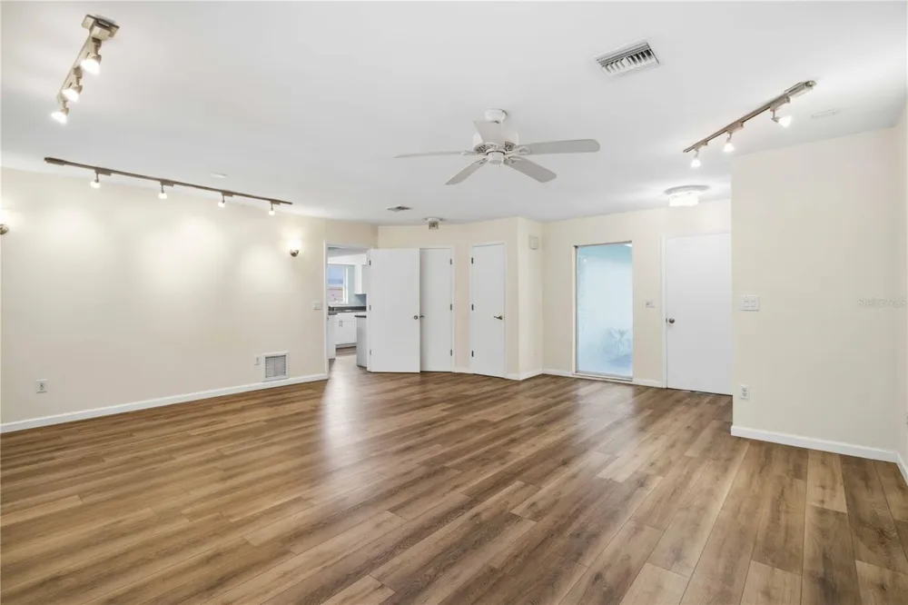 3629 EGERTON CIRCLE Sarasota, FL 34233