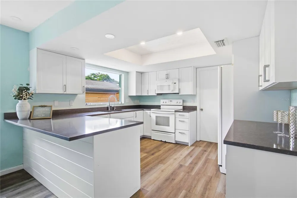 3629 EGERTON CIRCLE Sarasota, FL 34233